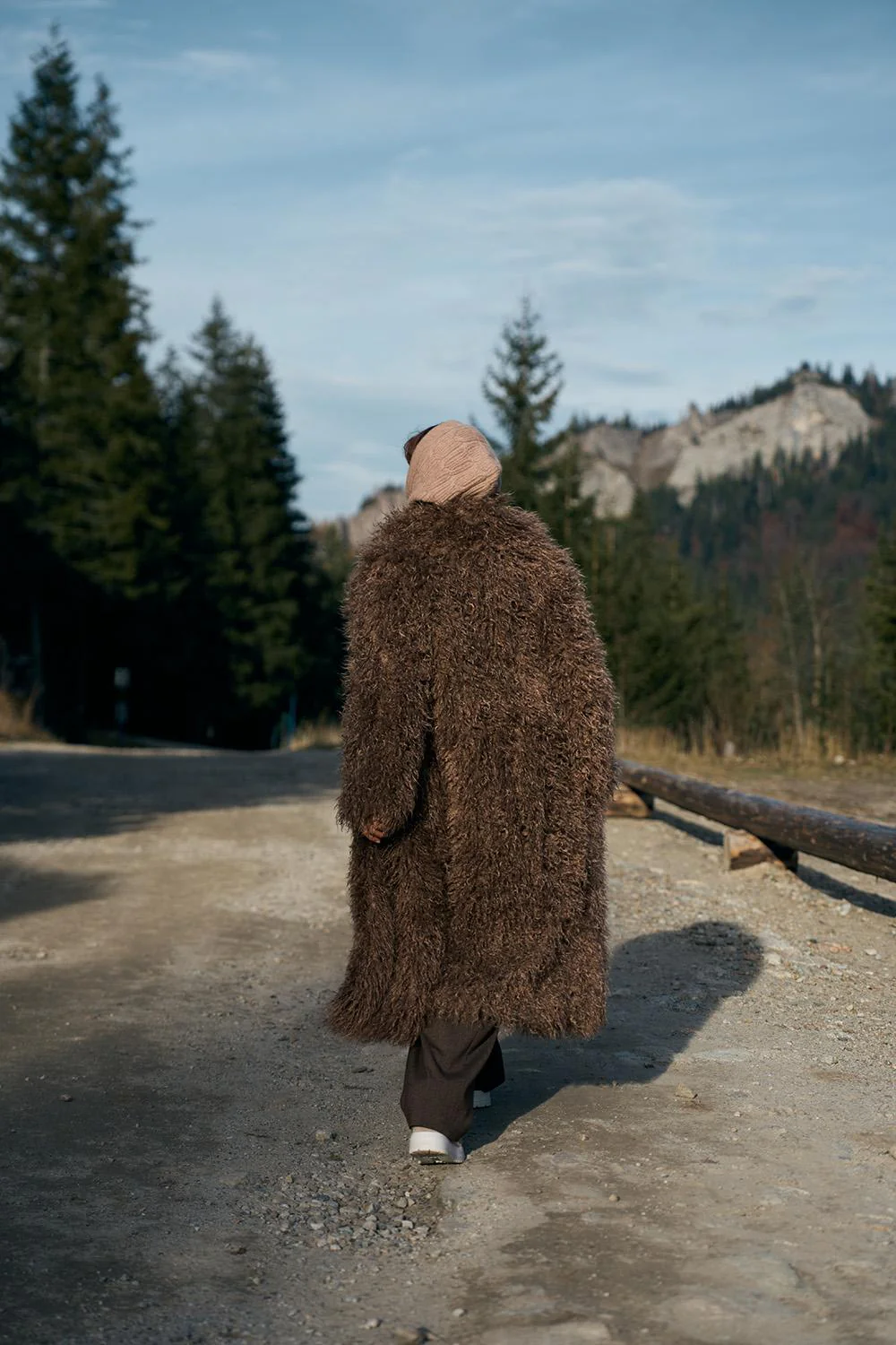 Płaszcz ze sztucznego futerka Soft Rebel - Image 20