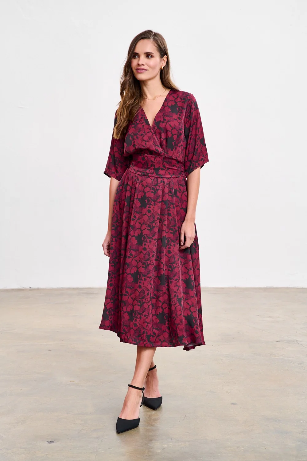 Sukienka midi Cranberry Spark - Image 17