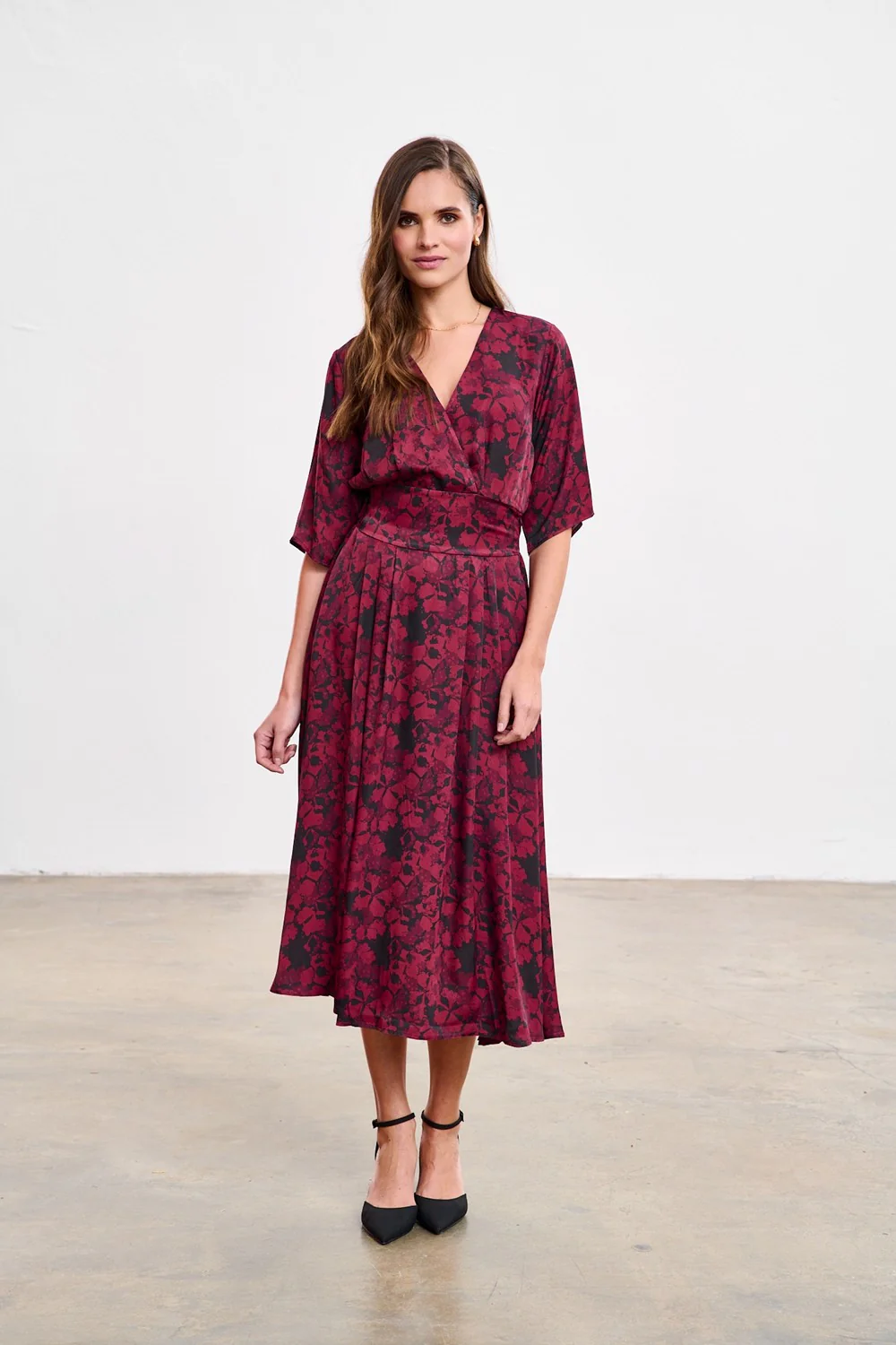 Sukienka midi Cranberry Spark - Image 19