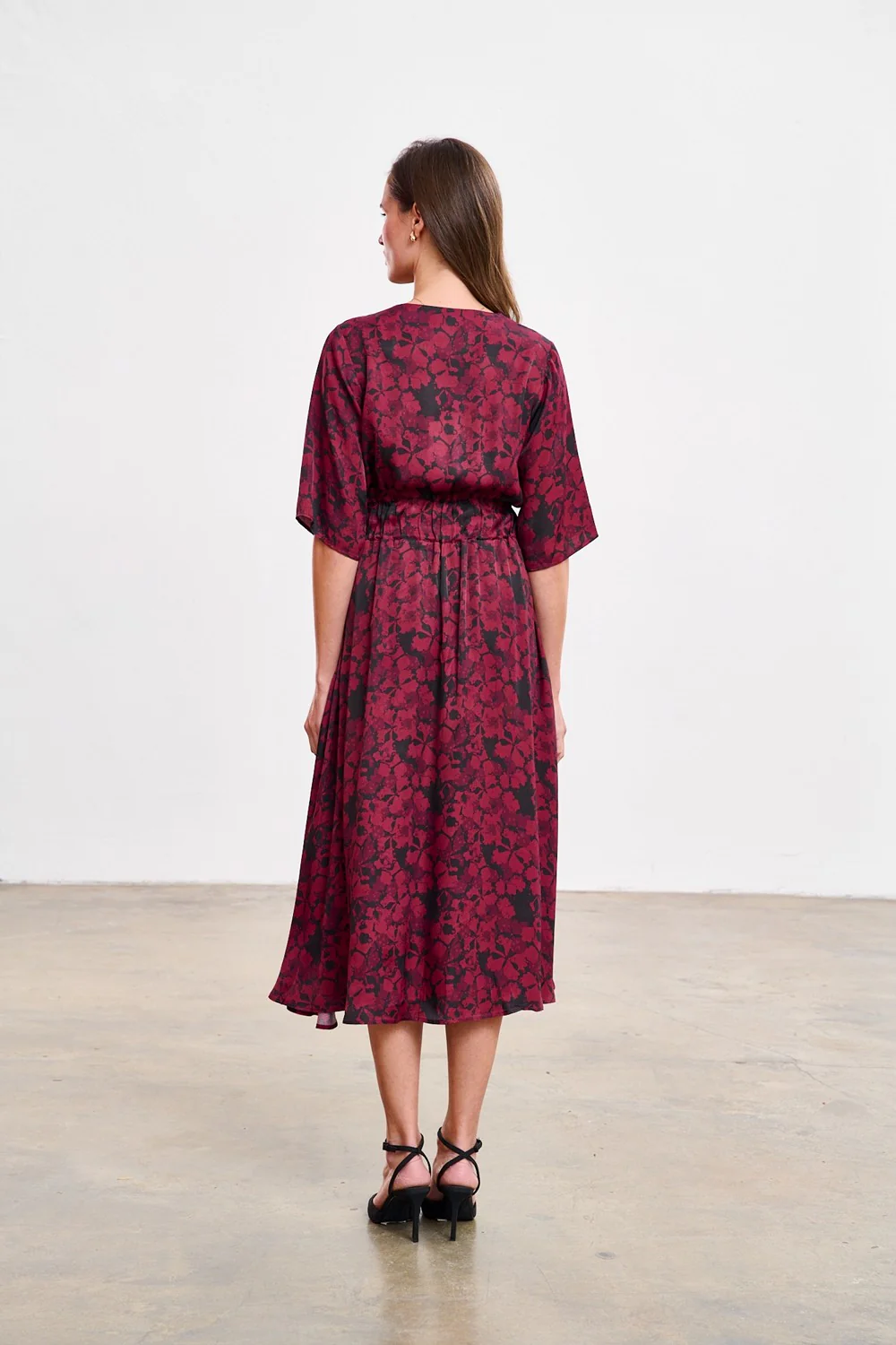 Sukienka midi Cranberry Spark - Image 20
