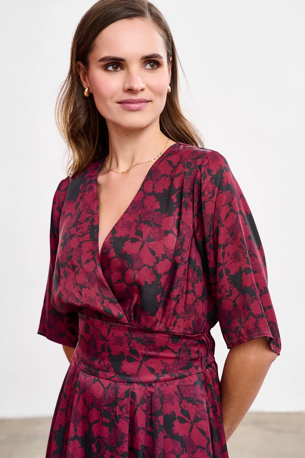 Sukienka midi Cranberry Spark - Image 3