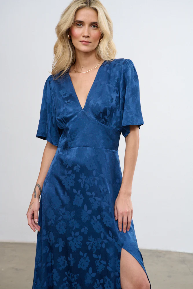 Sukienka midi Embrace the Night - Image 11