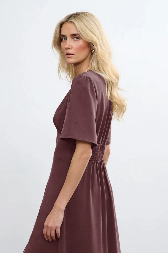 Sukienka midi Cinnamon Chic - Image 18