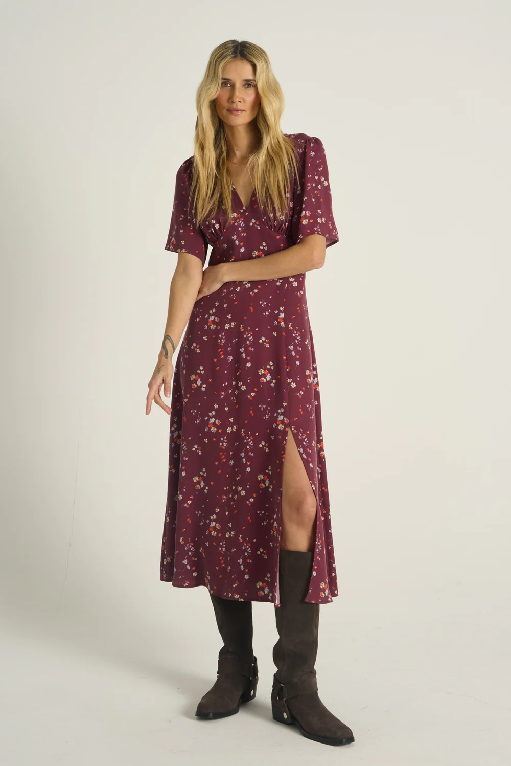Sukienka midi Touch of Romance - Image 10