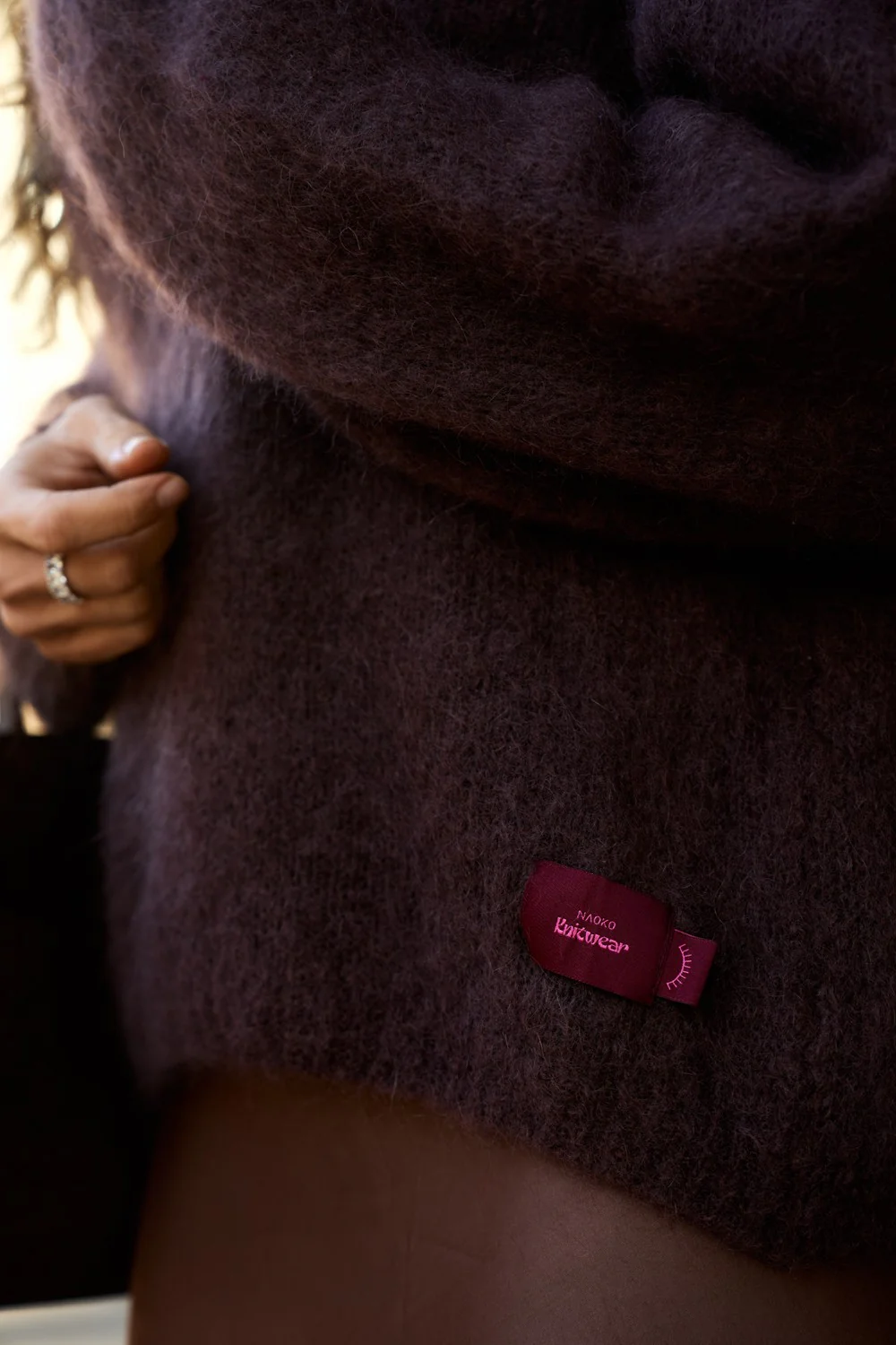 Sweter moherowy Brown Mirage - Image 9