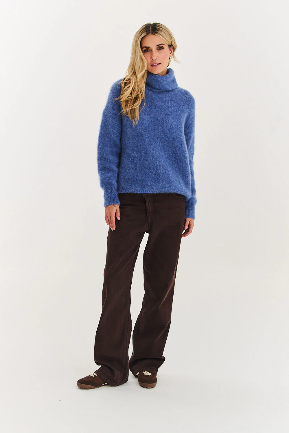 Sweter z golfem Clouded Light - Image 28