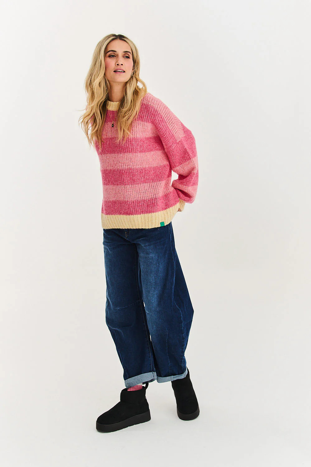 Sweter z wełną Strawberry Cream - Image 13