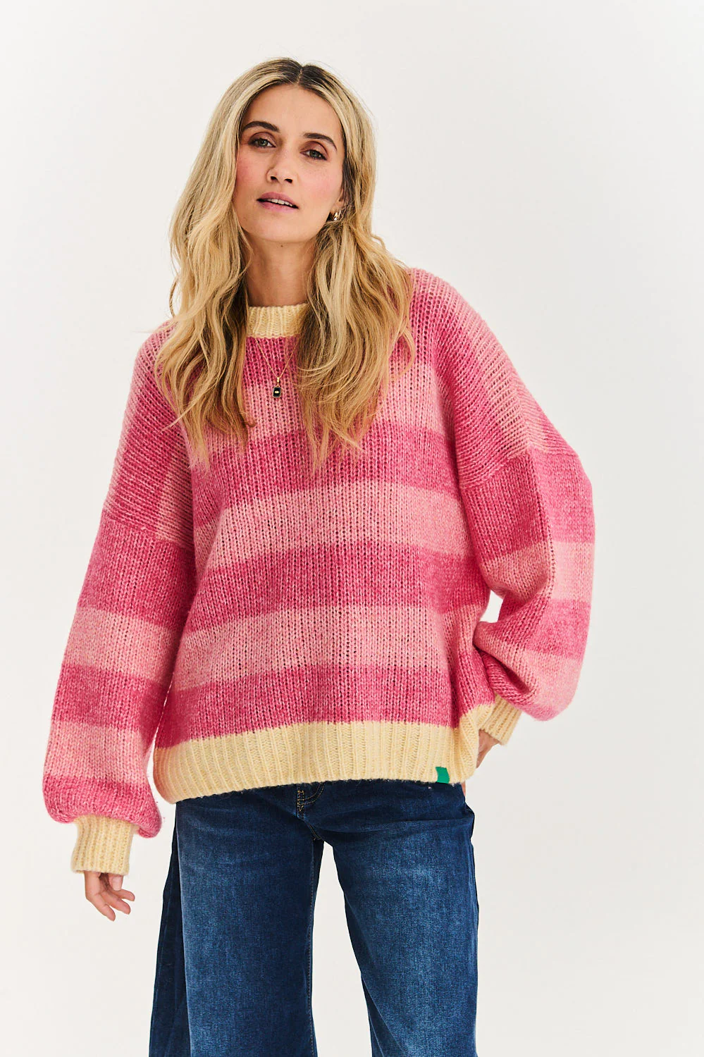 Sweter z wełną Strawberry Cream - Image 5