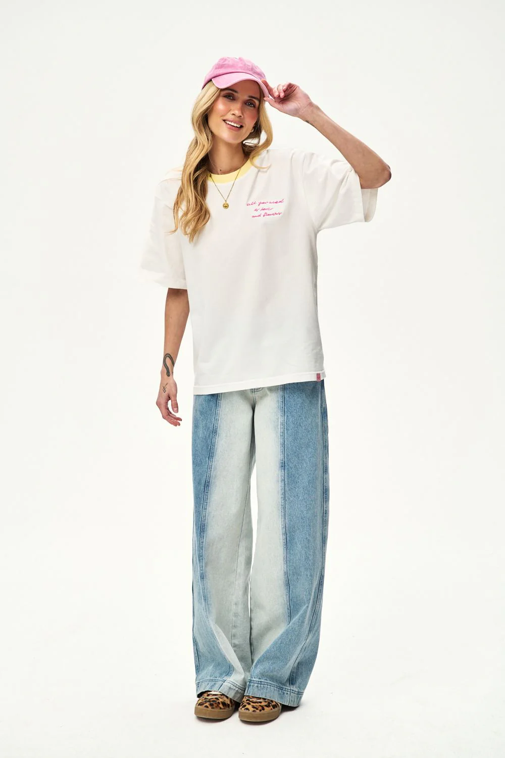 T-shirt Sunday Market - Image 7