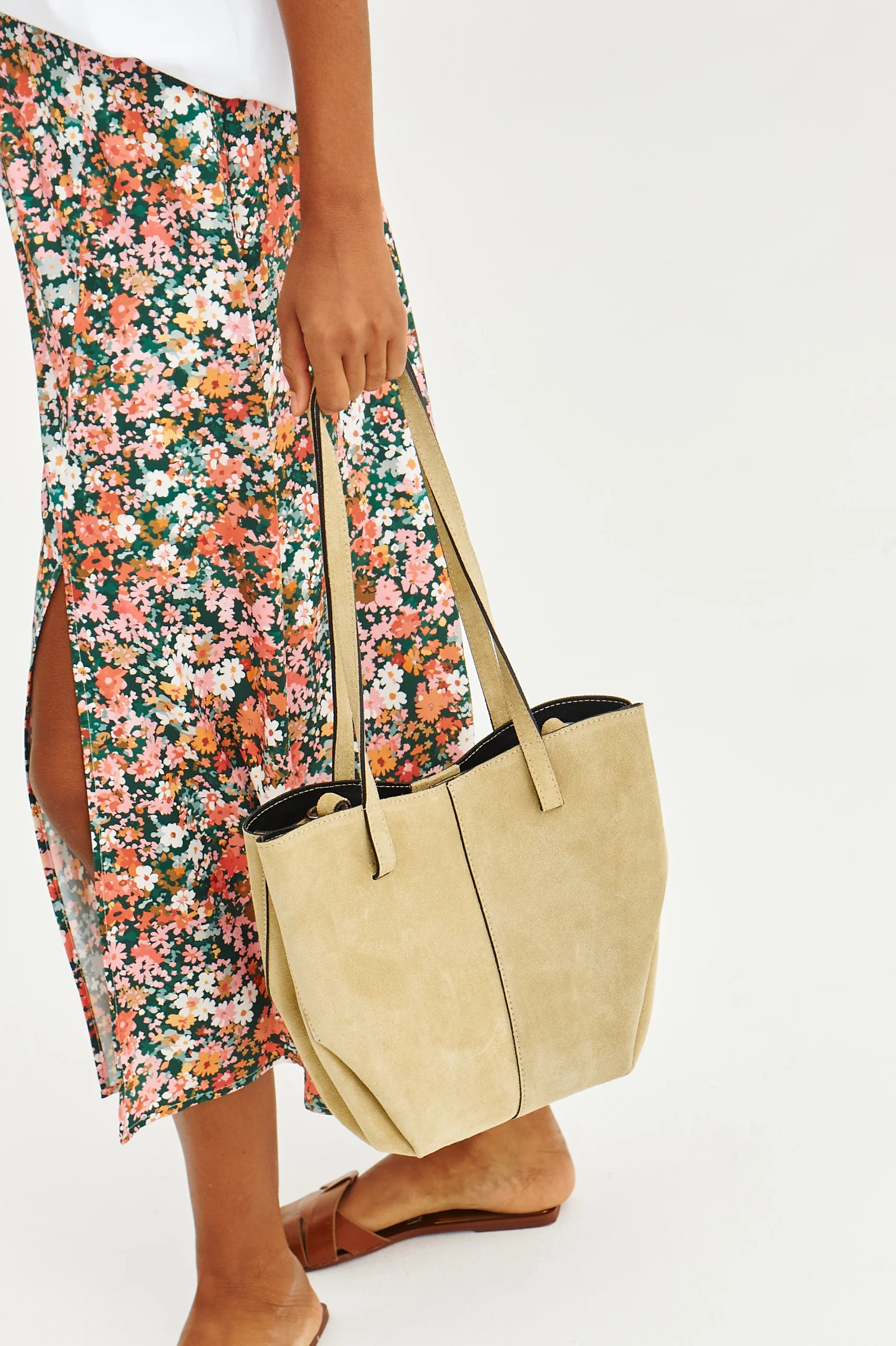 Torebka skórzana typu shopper Silky Glow - Image 6