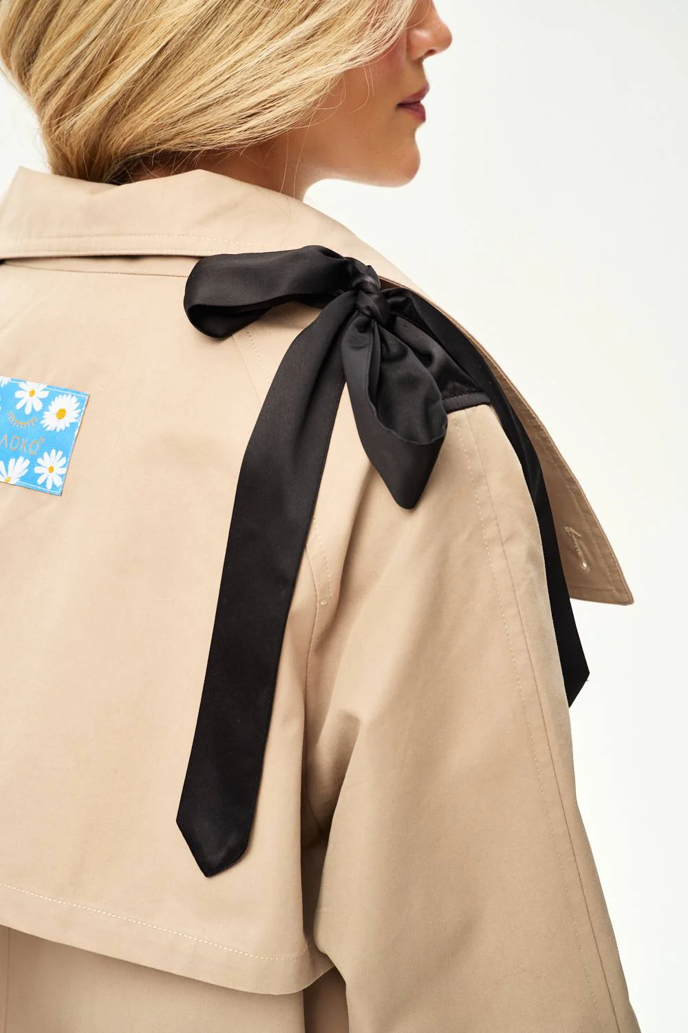 Trencz Charming Bow - Image 3