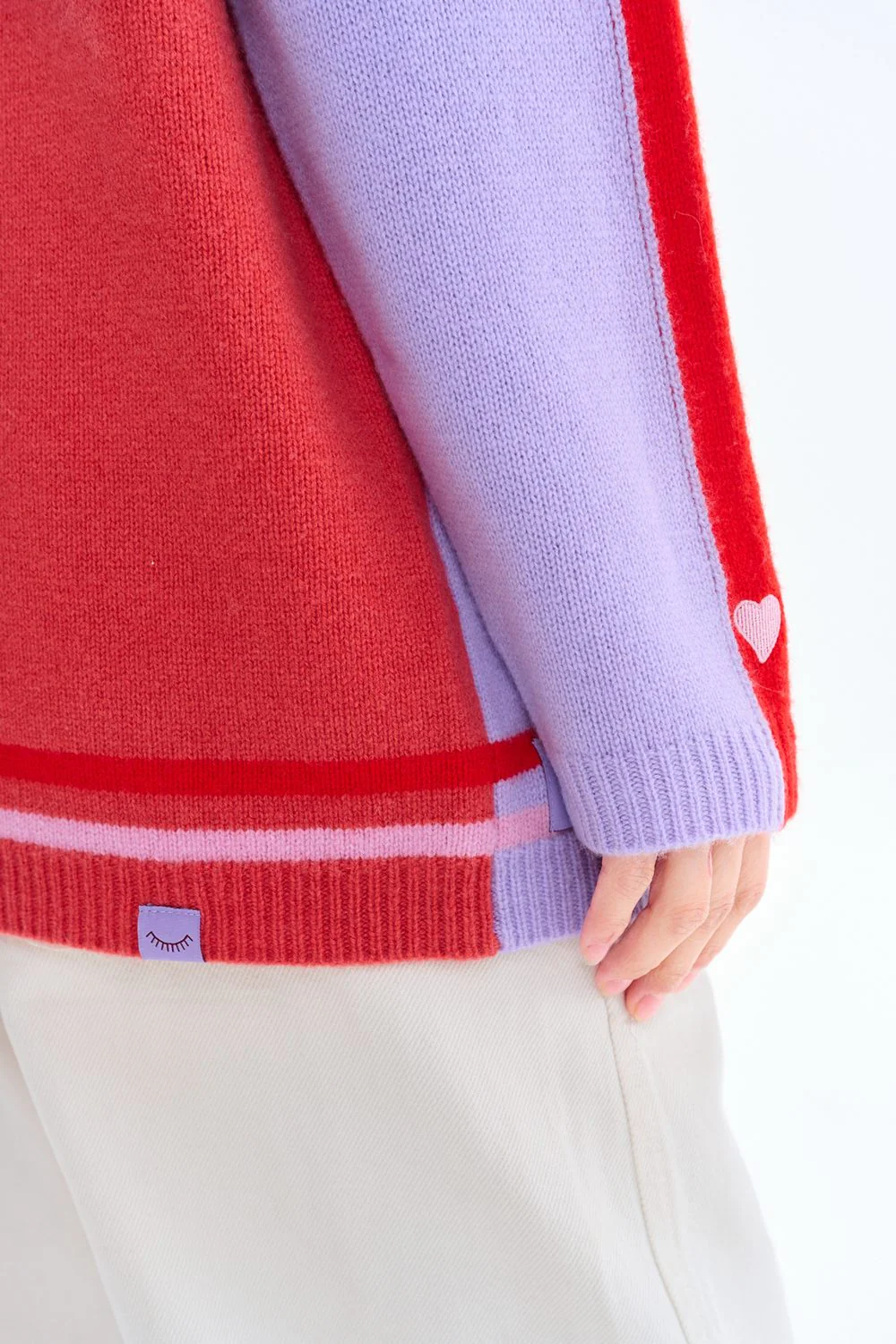Wełniany sweter Soft Serenade - Image 11