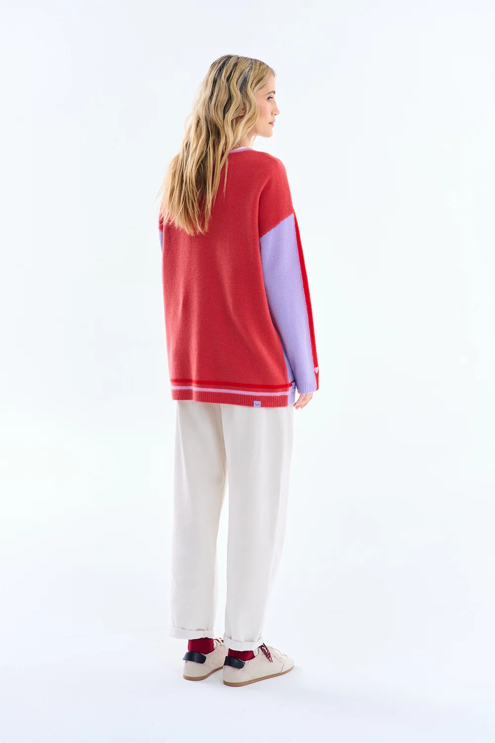 Wełniany sweter Soft Serenade - Image 12